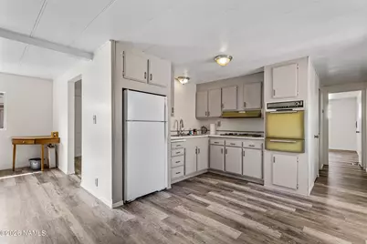 17220 S Iron Springs Road, Munds Park, AZ 86017 - Photo 12
