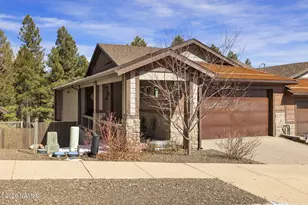 628 N Forest View Dr, Flagstaff, AZ 86001 - Photo 2