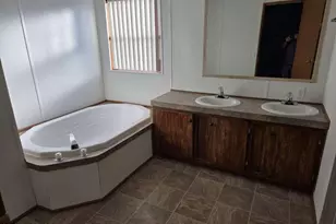 41 W Jerome St, Page, AZ 86040 - Photo 4