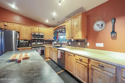 7740 Sundance, Flagstaff, AZ 86004 - Photo 8