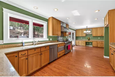 2042 N Crescent Drive, Flagstaff, AZ 86001 - Photo 6