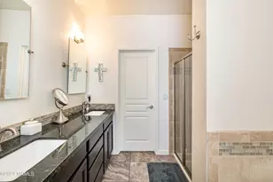 24 E Tranquil Ln, Flagstaff, AZ 86005 - Photo 18