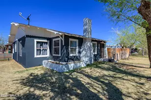 901 N Warren Ave, Winslow, AZ 86047 - Photo 2