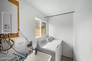 219 E Zuni Dr, Flagstaff, AZ 86005 - Photo 24