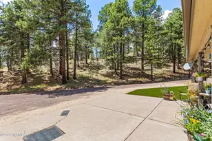 3348 Happy Trails Dr, Flagstaff, AZ 86001 - Photo 14