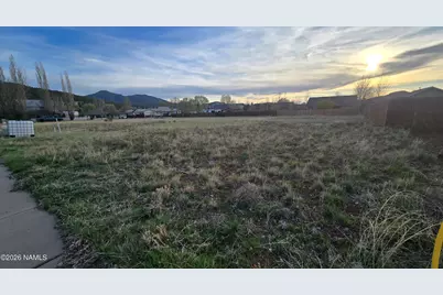 905 Wells Fargo Drive, Williams, AZ 86046 - Photo 2