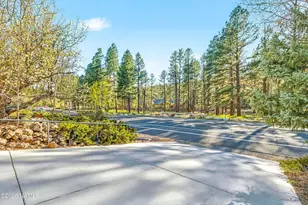 910 N Turquoise Dr, Flagstaff, AZ 86001 - Photo 32