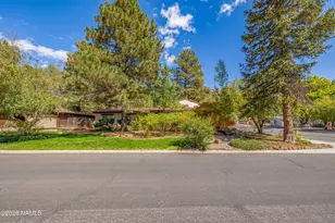 3608 N Paradise Rd, Flagstaff, AZ 86004 - Photo 2