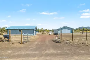 8105 Antelope Ln, Flagstaff, AZ 86004 - Photo 2