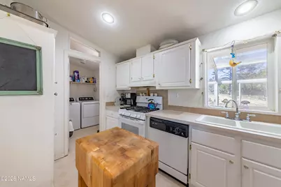 6230 Columbine Boulevard, Flagstaff, AZ 86004 - Photo 16