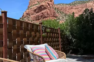 25 Fairway Oaks Dr, Sedona, AZ 86351 - Photo 2