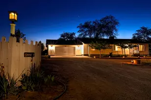 2201 Scenic View Dr, Winslow, AZ 86047 - Photo 1