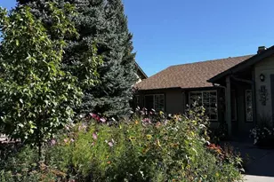 6719 E Eagle Crest Dr, Flagstaff, AZ 86004 - Photo 2