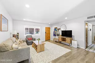 304 W Pine Ave, Flagstaff, AZ 86001 - Photo 1