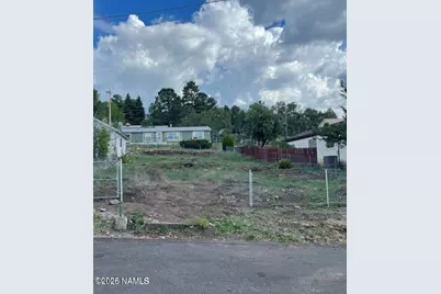 215 W Hancock Avenue, Williams, AZ 86046 - Photo 2