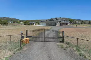 9821 E Jordan Ln, Flagstaff, AZ 86004 - Photo 2