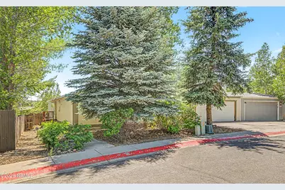 1667 W Shellie Drive, Flagstaff, AZ 86001 - Photo 2