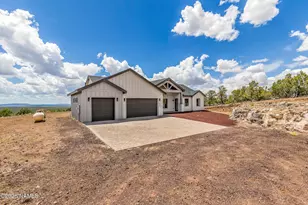 2009 Bella Vista Loop, Williams, AZ 86046 - Photo 2