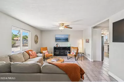 2045 N 68th Street, Scottsdale, AZ 85257 - Photo 2