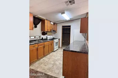 1033 N Kinsley Avenue #12, Winslow, AZ 86047 - Photo 12