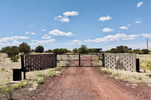 10204 S Cougar Ct, Williams, AZ 86046 - Photo 4