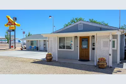 2141 W Third Street, Winslow, AZ 86047 - Photo 8