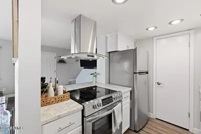 4232 N 82nd Street, Scottsdale, AZ 85251 - Photo 2