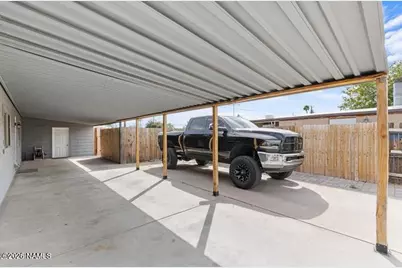 10817 W Sack Drive, Aguila, AZ 85320 - Photo 14