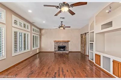 1302 E Captain Dreyfus Avenue, Phoenix, AZ 85022 - Photo 6