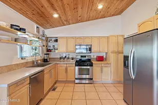 801 E Crestview Ave, Flagstaff, AZ 86001 - Photo 20