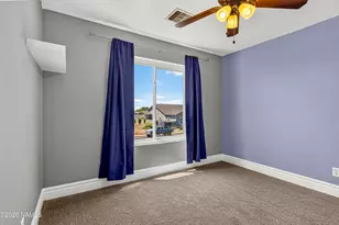 1914 Round House Dr, Winslow, AZ 86047 - Photo 22