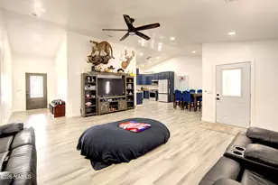 1211 Heywood Ave, Holbrook, AZ 86025 - Photo 8