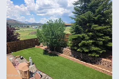 8025 Lawrence Drive, Flagstaff, AZ 86004 - Photo 24