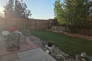 8025 Lawrence Dr, Flagstaff, AZ 86004 - Photo 42