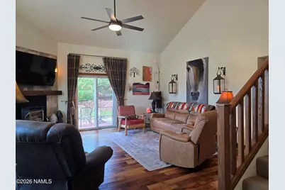8025 Lawrence Drive, Flagstaff, AZ 86004 - Photo 6