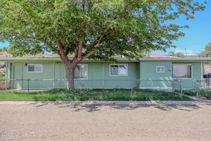 104 La Jolla St, Holbrook, AZ 86025 - Photo 2