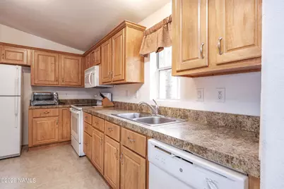 1100 E Coyote Road, Munds Park, AZ 86017 - Photo 16
