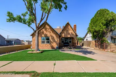 620 W Maple Street, Winslow, AZ 86047 - Photo 1