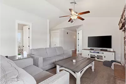 4340 Deer Springs Drive, Bellemont, AZ 86015 - Photo 12
