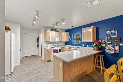 1797 W Camelot Drive, Flagstaff, AZ 86001 - Photo 12