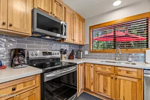 770 E Trout Creek Rd, Munds Park, AZ 86017 - Photo 10