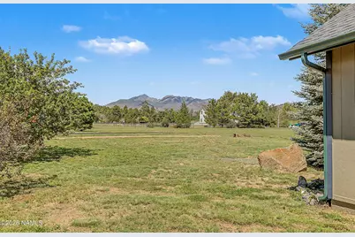 9907 Heritage Drive, Flagstaff, AZ 86004 - Photo 4