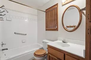 3704 N Grandview Dr, Flagstaff, AZ 86004 - Photo 18