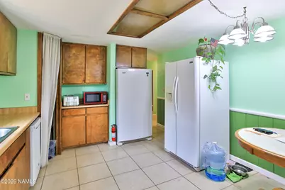 419 N Apache Avenue, Winslow, AZ 86047 - Photo 8