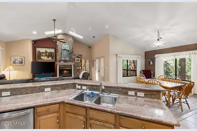 3226 S Mehrhoff Place, Flagstaff, AZ 86005 - Photo 6