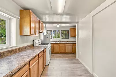 114 E Dupont Avenue, Flagstaff, AZ 86001 - Photo 18