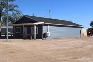 2141 W 3rd St, Winslow, AZ 86047 - Photo 2