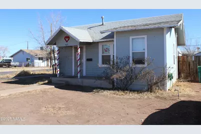 922 N Warren Avenue, Winslow, AZ 86047 - Photo 1