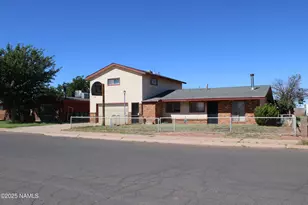 714 W Hillview St, Winslow, AZ 86047 - Photo 1