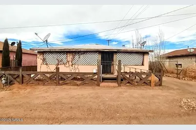 315 S Gorman Avenue, Winslow, AZ 86047 - Photo 1